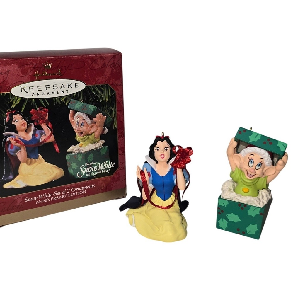 Hallmark Keepsake Snow White Set of 2‎ Anniversary Edition Ornaments & Dopey!